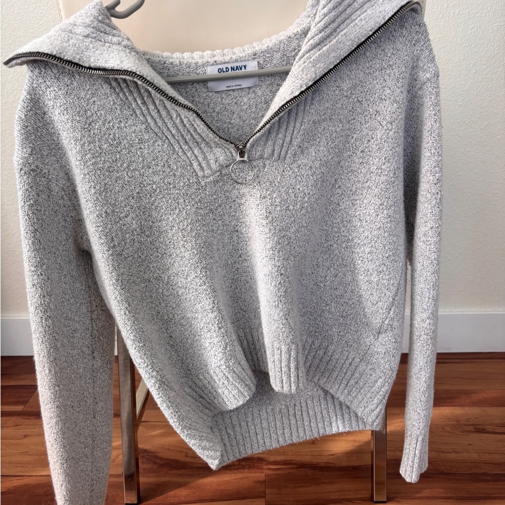 Old Navy Light Gray Zip-Neck Cozy Sweater